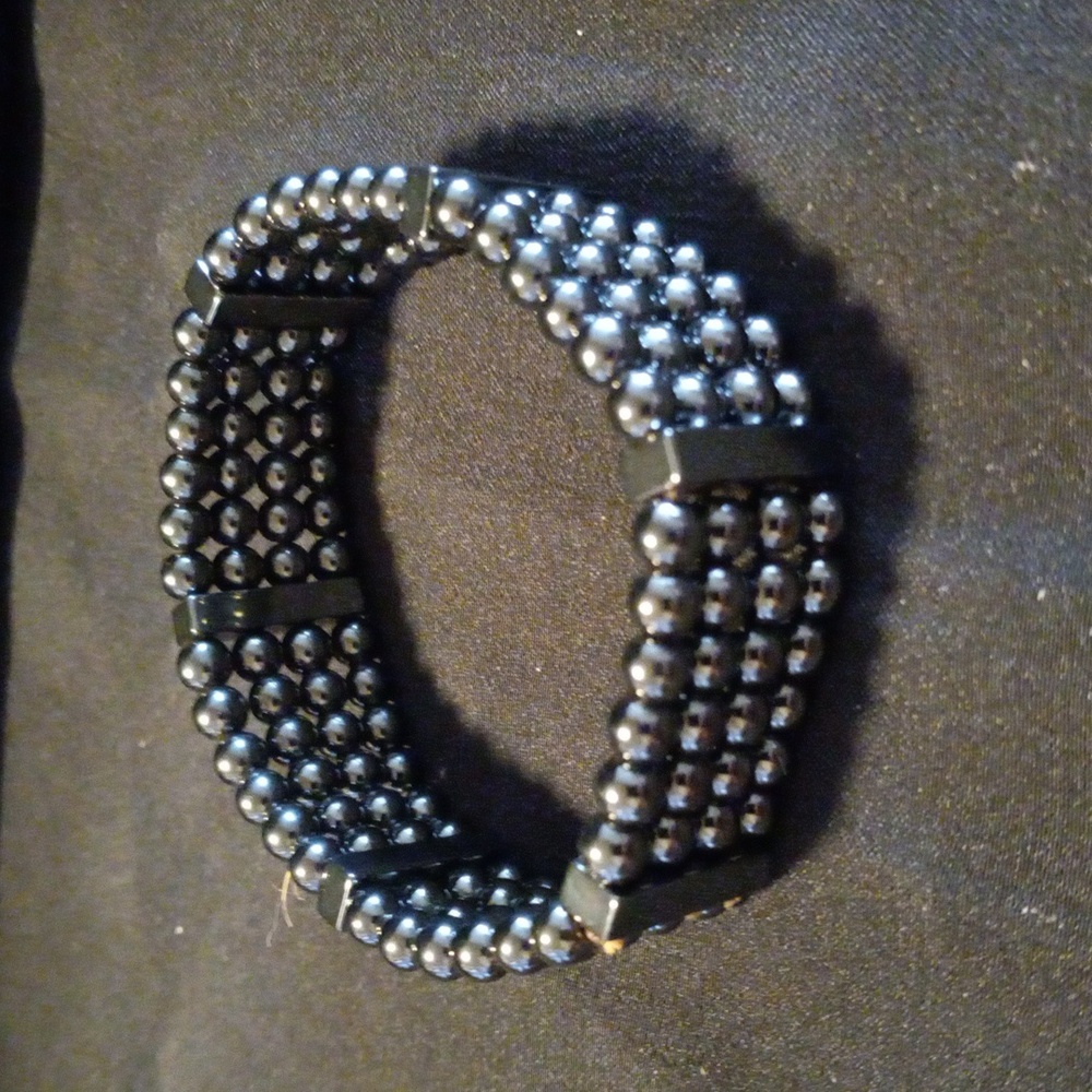 Magnetite bracelet
